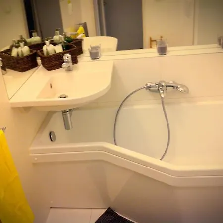 Lägenhet Cozy Fully Equipped Prag