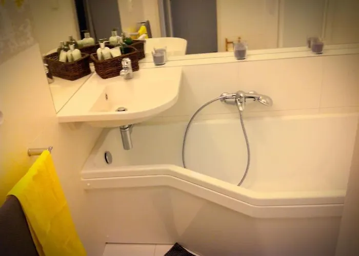 Lägenhet Cozy Fully Equipped Prag